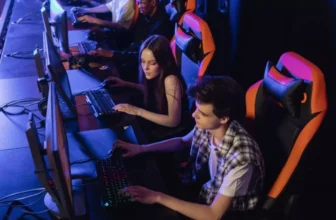 Comparing Fabric Vs. PU Leather Gaming Chairs