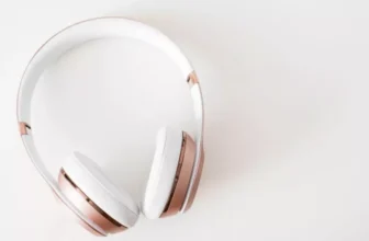 The Evolution of Wireless Headphones: Then Vs. Now